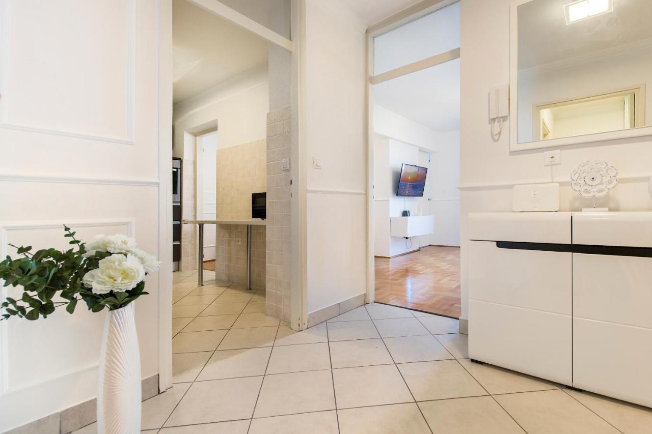 Apartment Parentium โปเรช ภายนอก รูปภาพ